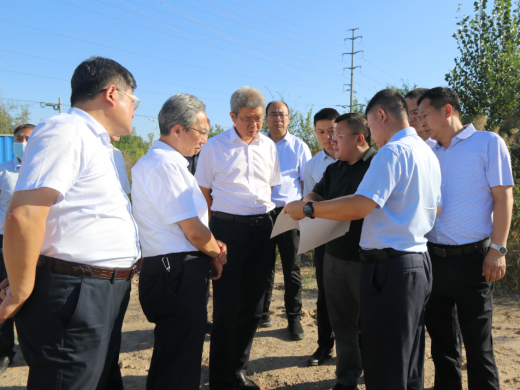 山東省路橋集團(tuán)、山東高速德州發(fā)展有限公司到交投集團(tuán)實(shí)地考察并簽訂合作協(xié)